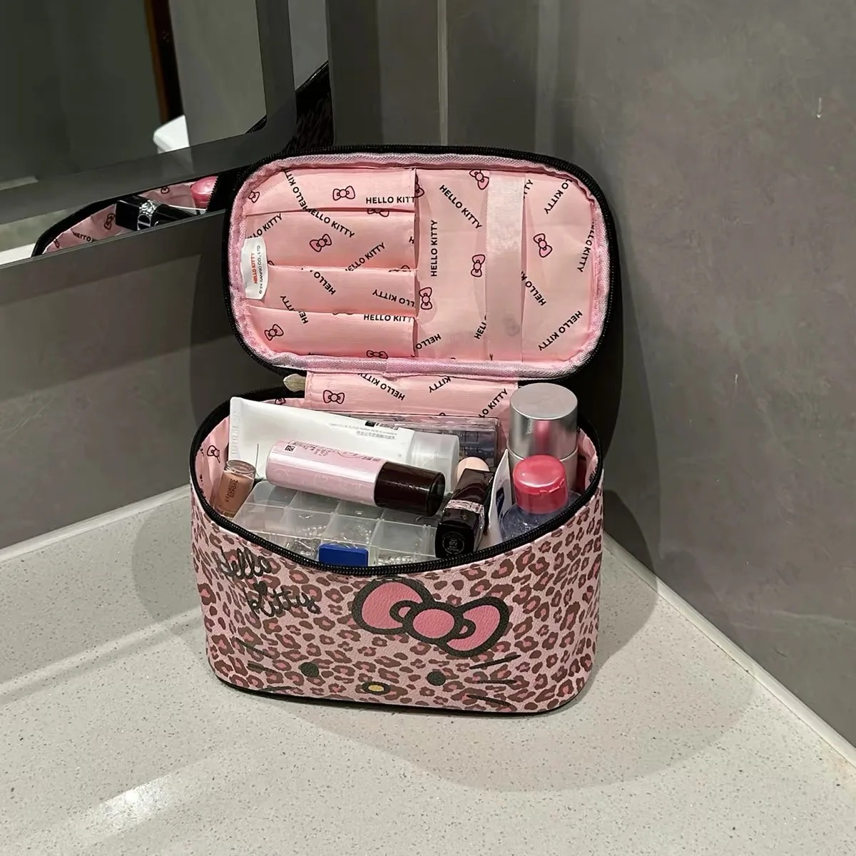 Travel Accessories Pouch For Women - Sanrio Hello Kitty Kadın Leopar Desenli